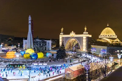 File:Станция метро ВДНХ, Москва - VDNKH metro station, Moscow.jpg -  Wikimedia Commons