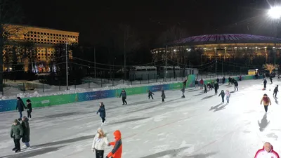 Где кататься на коньках в Тбилиси. «Бумага»