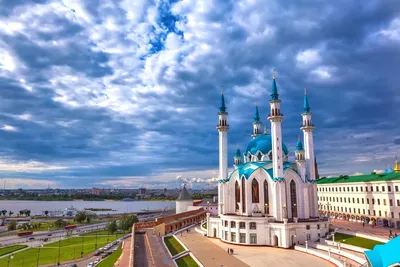 File:Kazan Kremlin. Qolşärif Mosque P8111875 2200.jpg - Wikimedia Commons