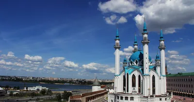 Kul Sharif mosque in Kazan Kremlin, Tatarstan, Russia. It is landmark of  Kazan. Sunny view of Islamic architecture, tourist attraction in Kazan city  c Stock Photo - Alamy