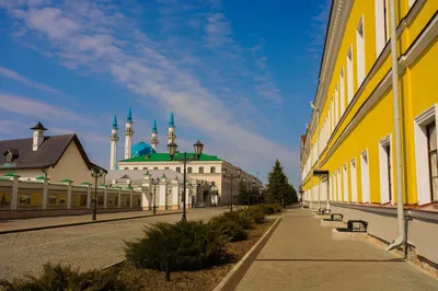 Фонтан с лягушками в пасмурном после полудня в апреле Казань, Татарстан  Редакционное Стоковое Изображение - изображение насчитывающей лягушка,  россия: 81755684