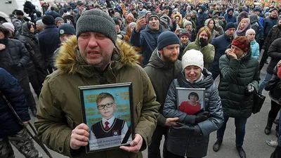 Число погибших при пожаре в ТЦ в Кемерово выросло до 53 человек