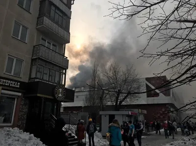 Наши дети горели, а мы просто наблюдали\". В пожаре в торговом центре в Кемерово  погибли не меньше 64 человек | Новости Таджикистана ASIA-Plus