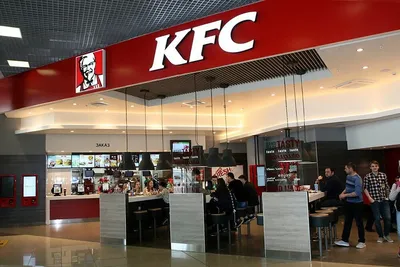 В ресторане быстрого питания Kfc в торговом центре. Вид спереди. Москва,  Россия 03312021 Редакционное Изображение - изображение насчитывающей  покупка, коммерчески: 214866555