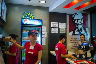 Какая зарплата в КФС + Сколько зарабатывает работник KFC в 2024 - мой  отзыв! | Работа Курьера | Дзен