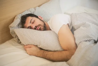 Neuroscientists Discover Women and Men Handle Sleep Deprivation Differently