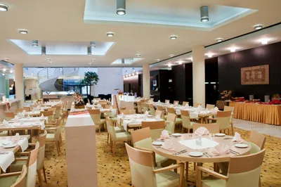 Гостиница HolidayHall Samara (ХолидейХолл Самара) (бывш. Holiday Inn Samara)