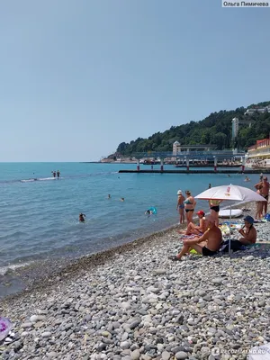Пляж санатория Кавказ, Сочи (Хоста) - «🌊Пляж для тех, кто любит пощекотать  себе нервы. Но мне было страшно ходить по аэрарию. А в море такие  волнорезы, что купаться здесь абсолютно не хочется. » |
