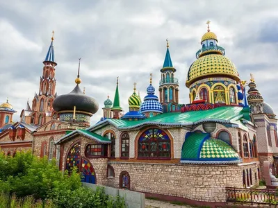 Автобусная экскурсия в Свияжск + Храм всех религий из Казани