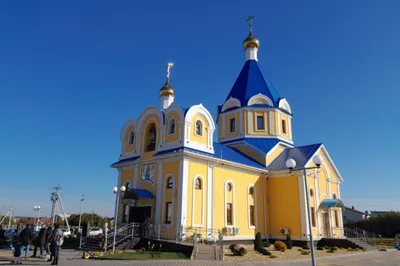 File:Свято-Троицкий храм (Holy Trinity Cathedral) - Алексеевка  (Alekseevka).jpg - Wikimedia Commons