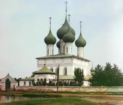 Самые красивые храмы Ярославля: от старинного узорочья до петровского  барокко | Индустриальный турист | Дзен