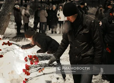 Акция в память о погибших в пермском клубе \"Хромая лошадь\" | РИА Новости  Медиабанк