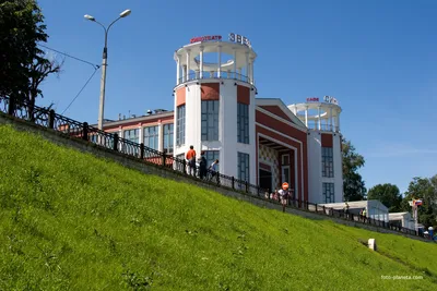 Ресторан Ротонда в Твери. Свадебная фотосессия в La Rotonda в кинотеатре  Звезда, Тверь.