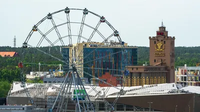 🎡 В парке Гагарина кабинка на колесе обозрения перевернулась Экстренные  службы быстро прибыли на место. Спасатели.. | ВКонтакте