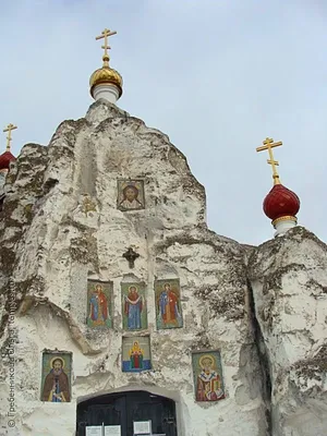 К истокам христианства. Пещерные монастыри Белогорья ( кружевной Елец —  «русский Иерусалим» Задонск — подземные обители Дивногорья и Костомарово -  «сахарный» замок принцессы Ольденбургской — венценосный Воронеж ,  автобусный тур. 3 дня) - Туры в ...