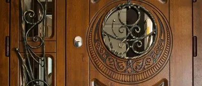 Широкая входная дверь массив ясеня заказать для дома