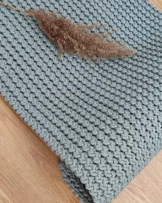 I BOUGHT A CHEAP SHOWER MAT AND MADE A CHIC FLUFFY CARPET! - YouTube