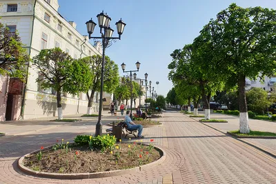 А ничего так в центре, красиво! 😻 Неужели не согласны?.. | Автоновости  Чебоксары от ZR | ВКонтакте