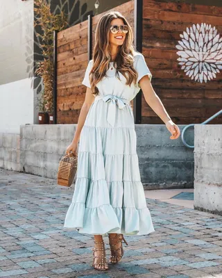 Платья для красивых фото в Instagram: фотографии в разных ракурсах