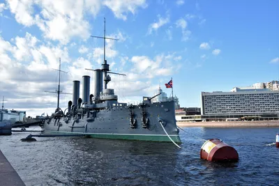 Российский крейсер \"Аврора\" в Санкт-Петербурге, Россия Редакционное  Стоковое Фото - изображение насчитывающей зодчества, «нева»: 155605073