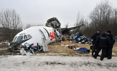 Появилось видео крушения пассажирского «Боинга» в Казани - KP.RU