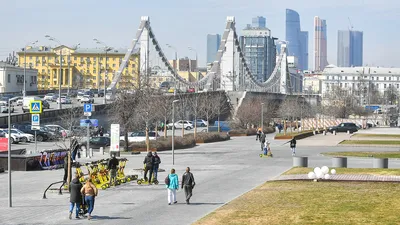 Крымский мост в Москве