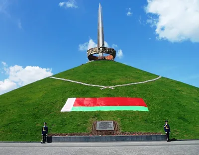 Гродненец, заменивший госфлаг на БЧБ-флаг на Кургане Славы, получил 2 года  колонии