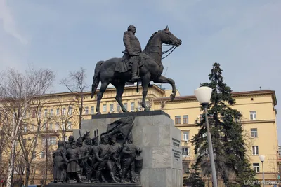 👉Памятник Кутузову: история и фото.