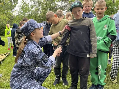 Военнослужащие и сотрудники Управления Росгвардии посетили детский лагерь в  Новосибирске — Росгвардия Новосибирск на vc.ru