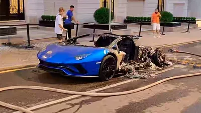 Почему сгорела самая дорогая машина Москвы: от Lamborghini за 60 млн  остался только багажник - KP.RU