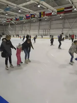 Каток у Баскет-холла в Краснодаре (Ice Palace) — расписание и цены