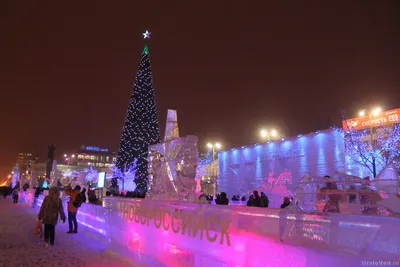 Ледовый городок в Екатеринбурге-2019 к юбилею Павла Бажова - Фотосюжеты -  Музеи - РЕВИЗОР.РУ