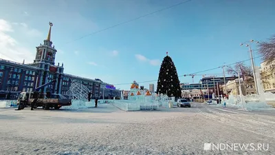 Сказочный ледовый городок открыли в Преображенском парке Екатеринбурга - МК  Екатеринбург