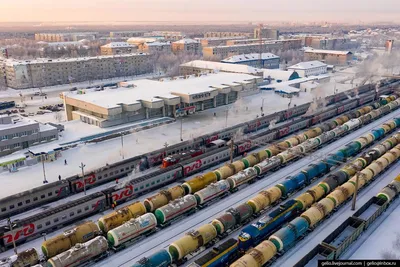 В ООО «Газпром трансгаз Сургут» открыли рельеф-панно «Наша магистраль»