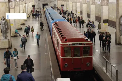 Комплект ЦВЕТНЫЕ СЛАЙДЫ любительские Москва 80-х, СПАРТАКИАДА СССР, Красная  площадь, Лужники, МГУ (торги завершены #286014074)