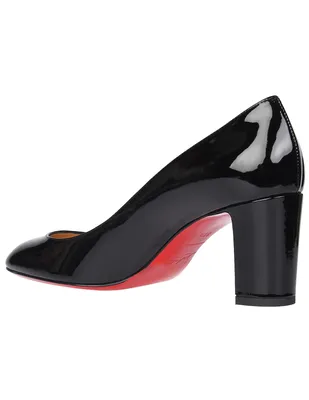 Фотография Louboutin туфлей в стиле лодочек