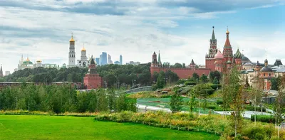 Топ-10 мест для прогулок в Москве