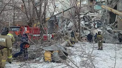 В Магнитогорске в результате взрыва газа обрушился подъезд девятиэтажки. /  Магнитогорск :: Россия :: всё плохо (все плохо (и саловатно)) :: разная  политота :: Газ :: взрыв :: страны :: фэндомы / картинки, гифки, прикольные  комиксы, интересные статьи по ...