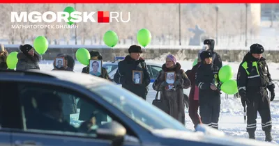 Взрыву дома в Магнитогорске год, а жильцы требуют от власти помощи. Они  никому не верят, обсуждают версию о теракте и злятся на спасенного младенца  — URA.RU