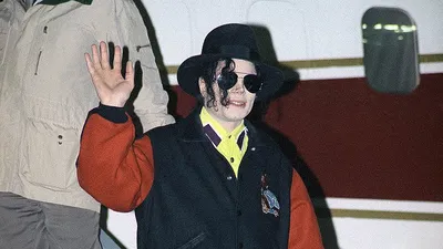 Michael Jackson - Moscow Case 1993: When The King Of Pop Met The Soviets -  Google Play'də Filmlər