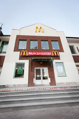 Russians line up for final Big Mac ahead of McDonald's exit | Reuters