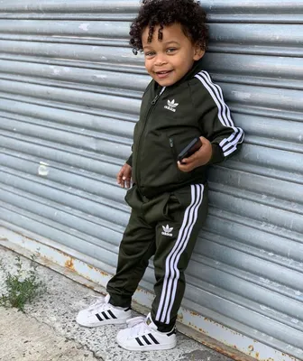 Nothing like a classic set on a Sunday! #adidas #superstar #adidasoriginals  #babymodel #cutekidsgotswag_ @adidasoriginals #threes… | Classic set,  Model, Baby models