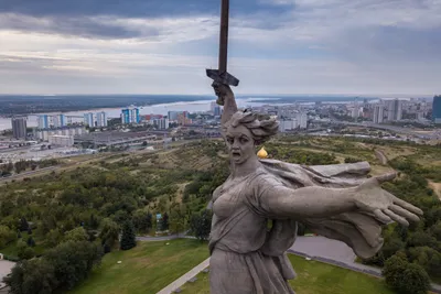 Бетонные барельефы с именами полководцев вернут на территорию Мамаева  кургана в Волгограде