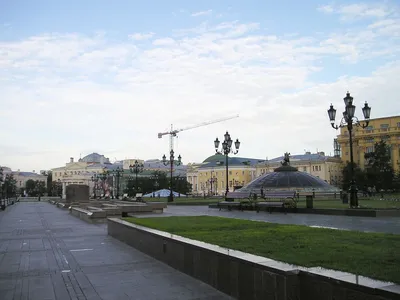 Москва. Манежная площадь, Александровский сад, Красная площадь в июле 2012