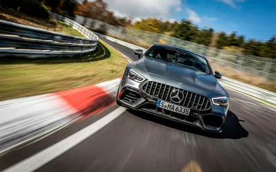 Mercedes-AMG GT: фотография на закате