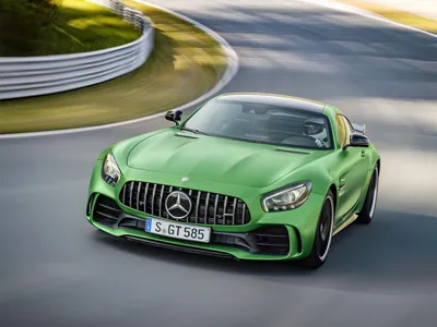 Фотография Mercedes-AMG GT в галерее автомобилей