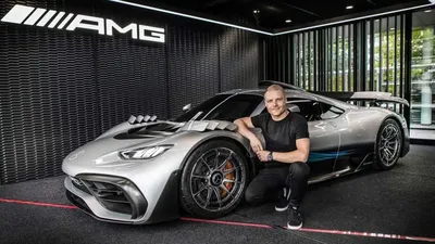 Фотография Mercedes-AMG ONE сзади