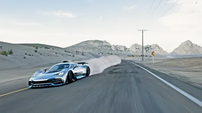 Фото Mercedes-AMG ONE в дизайнерском исполнении с белым фоном