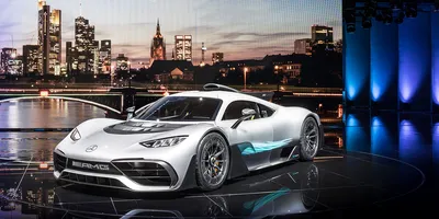 Изображения Mercedes-AMG ONE на фоне природы 