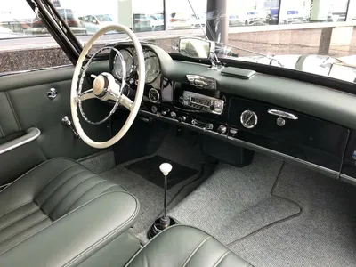 Фото Mercedes-Benz 190SL в движении